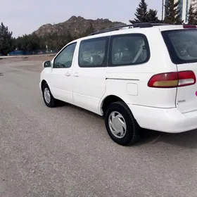 Toyota Sienna 2002
