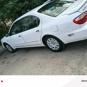 Nissan Cefiro 2001