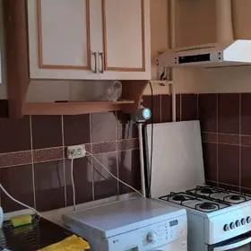 11 МКР. 1В2 КОМН. 2 ЭТАЖ