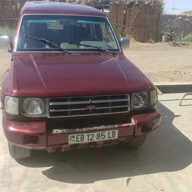 Mitsubishi Pajero 1998