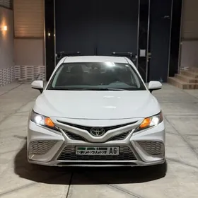 Toyota Camry 2021
