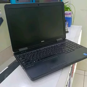 Noutbuk DELL E5540