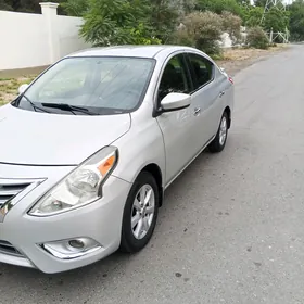 Nissan Versa 2018