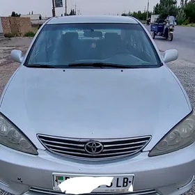 Toyota Camry 2004