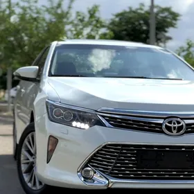 Toyota Camry 2016