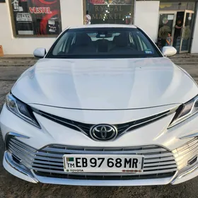 Toyota Camry 2020