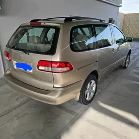 Toyota Sienna 2002