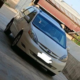 Toyota Sienna 2006