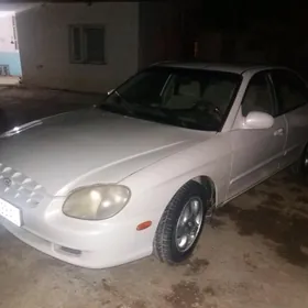 Hyundai Sonata 2000