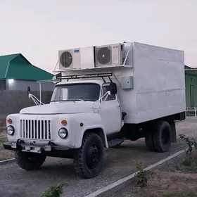 Gaz 53 1983
