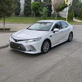 Toyota Camry 2018
