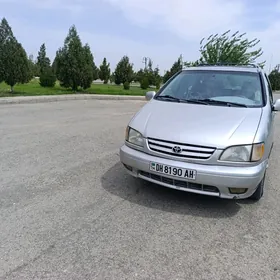 Toyota Sienna 2002