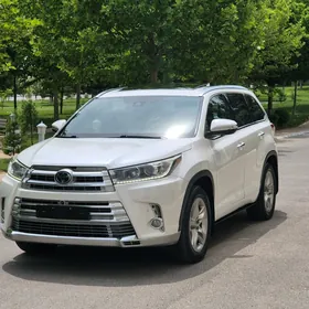 Toyota Highlander 2017