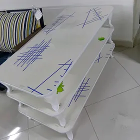 Han tagta.Çaý stoly