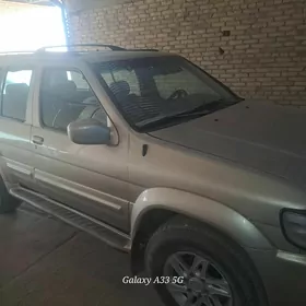 Infiniti QX4 2001