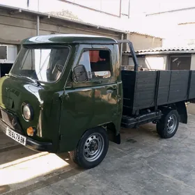 UAZ Profi 1989
