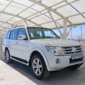 Mitsubishi Pajero 2008