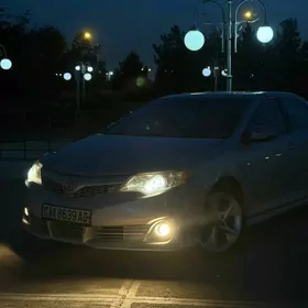 Toyota Camry 2012