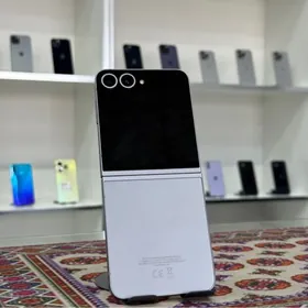 Samsung Z Flip6