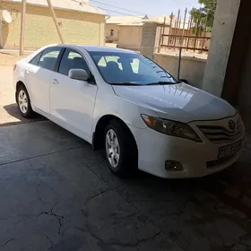Toyota Camry 2010
