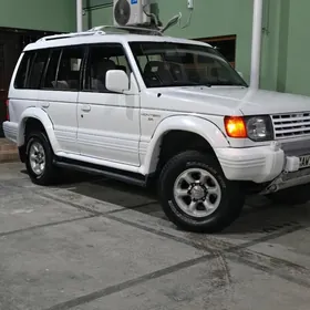 Mitsubishi Montero 1994