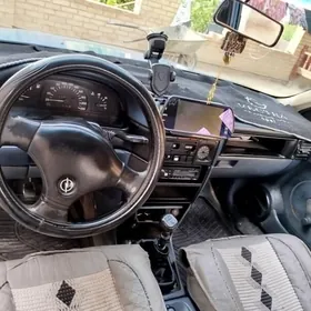 Opel Vectra 1989