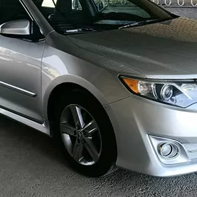 Toyota Camry 2013