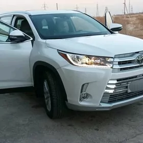 Toyota Highlander 2019