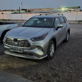 Toyota Highlander 2020