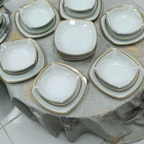 pasuda nabor tarelka