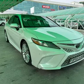 Toyota Camry 2018