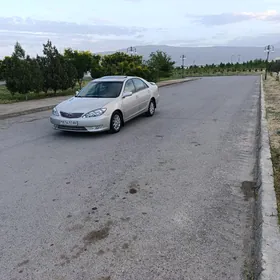 Toyota Camry 2004