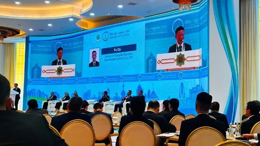 Хякимлик Ашхабада закупит коммунальную технику у китайской Changsha Zoomlion