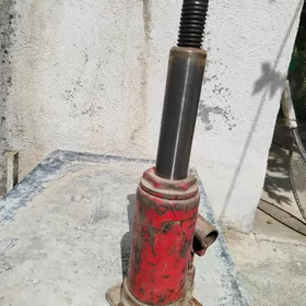 damkyrat10ton