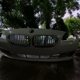 F10 передний бампер