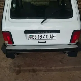 Lada Niva 2012