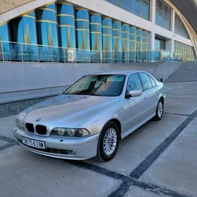 BMW E39 2001