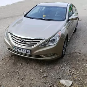 Hyundai Sonata 2011