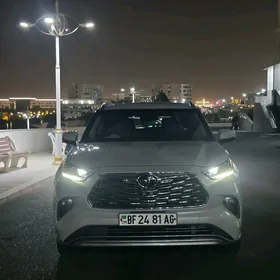 Toyota Highlander 2022