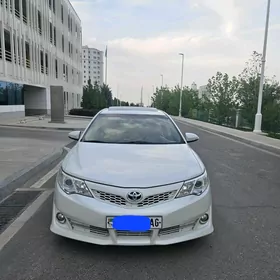 Toyota Camry 2013