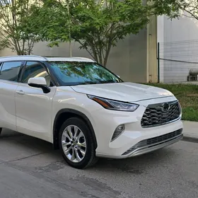 Toyota Highlander 2020