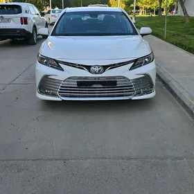 Toyota Camry 2022