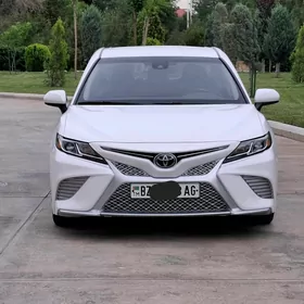 Toyota Camry 2020