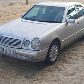 Mercedes-Benz E320 1997