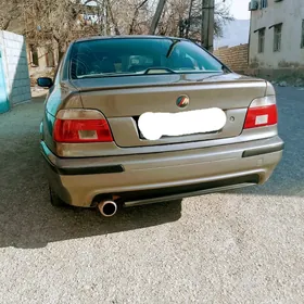 BMW E39 2003