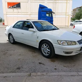 Toyota Camry 2001