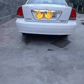 Mitsubishi Galant 2003