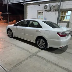 Toyota Camry 2015