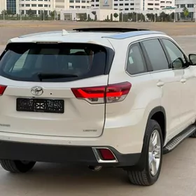 Toyota Highlander 2018