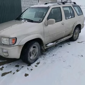 Infiniti QX4 1999